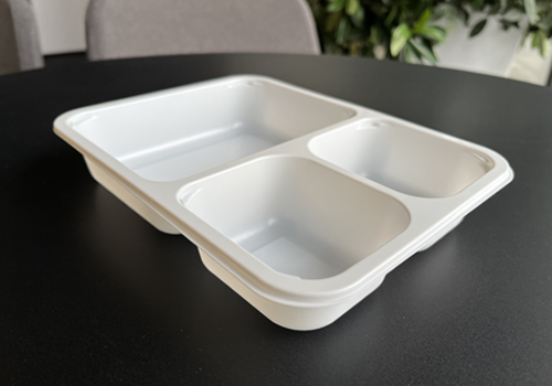 Model 012 - 27 oz. Rectangle 3 Compartment Black CPET Tray 